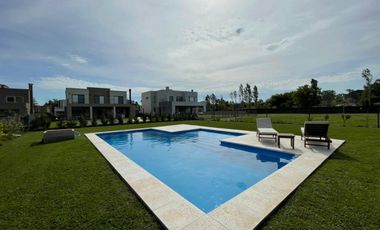 CASA 6 AMB EN VENTA BARRIO CERRADO CHATEAU PILAR