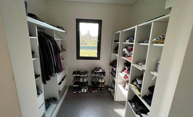 CASA 6 AMB EN VENTA BARRIO CERRADO CHATEAU PILAR
