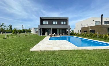 CASA 6 AMB EN VENTA BARRIO CERRADO CHATEAU PILAR