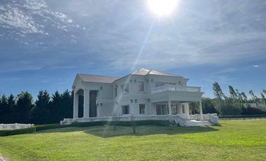 CASA 6 AMB EN VENTA BARRIO CERRADO CHATEAU PILAR