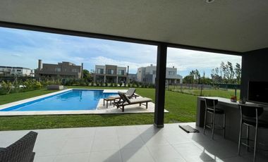 CASA 6 AMB EN VENTA BARRIO CERRADO CHATEAU PILAR