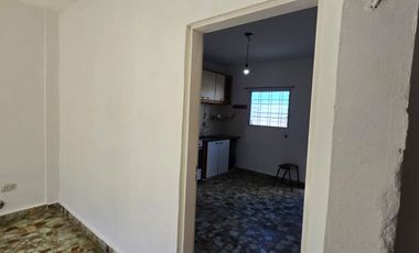 Alquiler Dpto 3 amb. c/ balcon en Luzuriaga