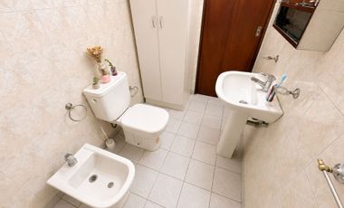 Casa 5 ambientes en venta San José c/amplio jardín