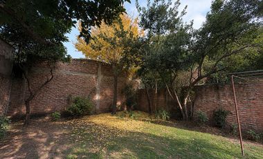 Casa 5 ambientes en venta San José c/amplio jardín