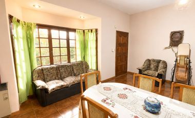 Casa 5 ambientes en venta San José c/amplio jardín