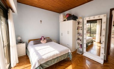 Casa 5 ambientes en venta San José c/amplio jardín