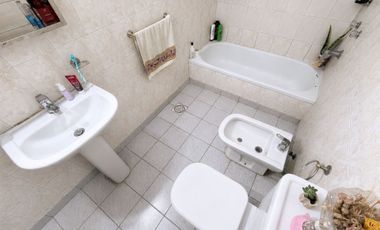 Casa 5 ambientes en venta San José c/amplio jardín