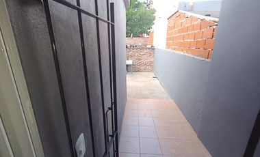 ALQUILER DEPARTAMENTO CON COCHERA Y PATIO GUILLON