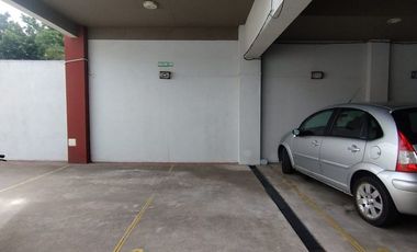 COCHERA EN VENTA SEMI CUBIERTA BANFIELD