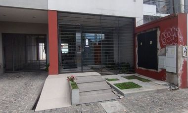 COCHERA EN VENTA SEMI CUBIERTA BANFIELD