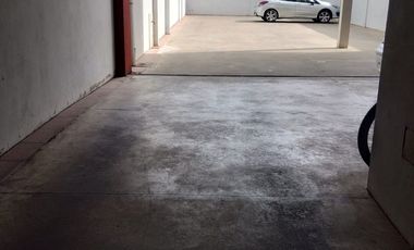 COCHERA EN VENTA SEMI CUBIERTA BANFIELD
