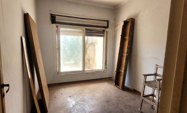 CASA 4 AMBIENTES EN VENTA EN SOURIGUES