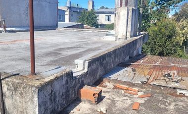 CASA 4 AMBIENTES EN VENTA EN SOURIGUES
