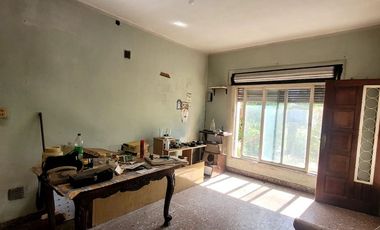 CASA 4 AMBIENTES EN VENTA EN SOURIGUES