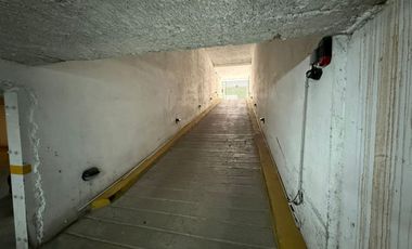 VENTA COCHERA BALCONES DE COFICO CON BAULERA
