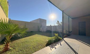 CASA 1 DORMITORIO VENTA ALVEAR CON PATIO