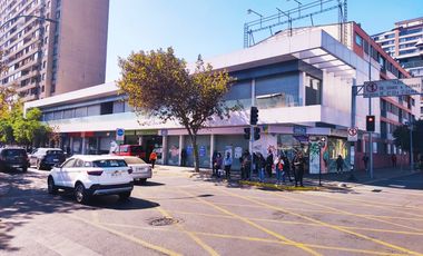 Arriendo Local en Centro Comercial, Santiago Centro