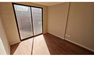 Venta casa remodelada Capilla Las Nieves III en Calle Larga