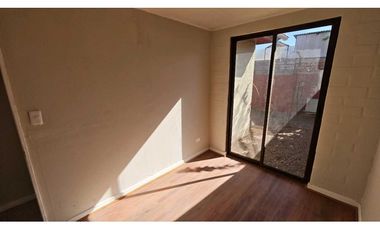 Venta casa remodelada Capilla Las Nieves III en Calle Larga