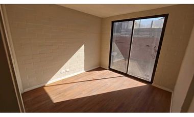 Venta casa remodelada Capilla Las Nieves III en Calle Larga