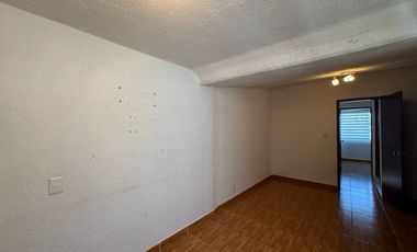 Casa en renta condominio sobre Ave. Tecnologico  con vigilancia en Metepec entre Tollocan y Las Torres