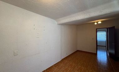 Casa en renta condominio sobre Ave. Tecnologico  con vigilancia en Metepec entre Tollocan y Las Torres