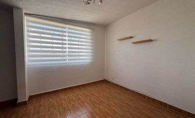 Casa en renta condominio sobre Ave. Tecnologico  con vigilancia en Metepec entre Tollocan y Las Torres