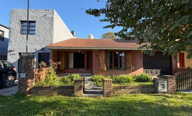 VENTA CASA 4 AMBIENTES 3 CUADRAS DEL MAR S. CLARA