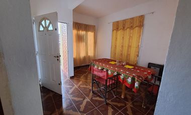 VENTA CASA 3 AMBIENTES CON PATIO Y GARAGE. EZEIZA