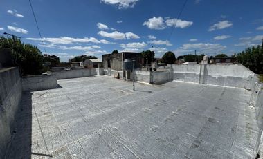 CASA EN VENTA QUILMES
