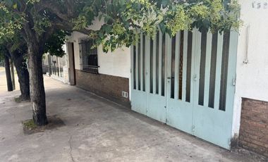 CASA EN VENTA QUILMES