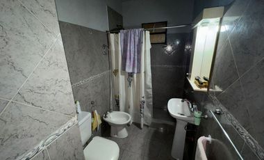 CASA EN VENTA QUILMES