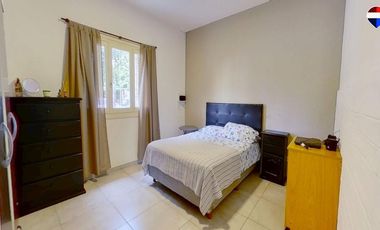 CASA EN VENTA QUILMES 6 AMBIENTES EN 2 PLANTAS