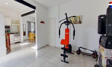 CASA EN VENTA QUILMES 6 AMBIENTES EN 2 PLANTAS