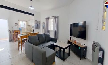 CASA EN VENTA QUILMES 6 AMBIENTES EN 2 PLANTAS