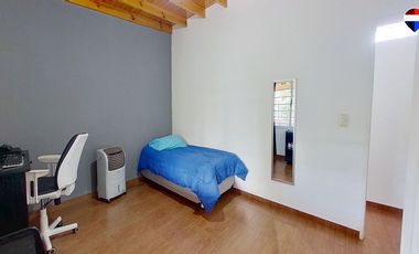 CASA EN VENTA QUILMES 6 AMBIENTES EN 2 PLANTAS