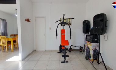CASA EN VENTA QUILMES 6 AMBIENTES EN 2 PLANTAS