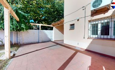 CASA EN VENTA FLORENCIO VARELA 6 AMBIENTES