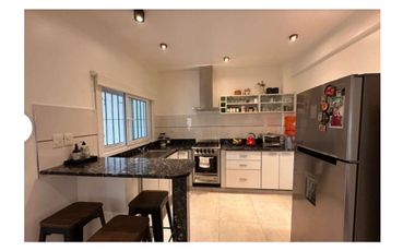 ALQUILER CASA 4 AMBIENTES HURLINGHAM