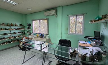 GALPÓN EN VENTA MONTE GRANDE EXCELENTE UBICACIÓN