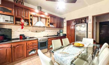 venta casa en olivos 4 ambientes  OPORTUNIDAD