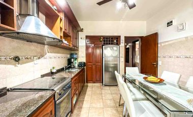 venta casa en olivos 4 ambientes  OPORTUNIDAD