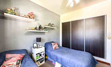 venta casa en olivos 4 ambientes  OPORTUNIDAD