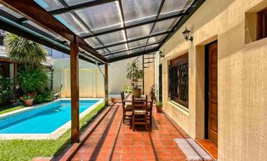 venta casa en olivos 4 ambientes  OPORTUNIDAD