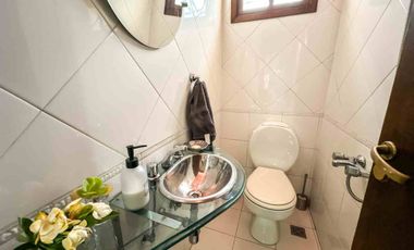 venta casa en olivos 4 ambientes  OPORTUNIDAD
