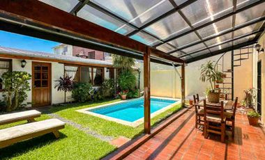 venta casa en olivos 4 ambientes  OPORTUNIDAD
