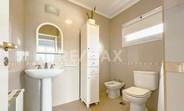 VENTA CASA B* LOS OLIVOS 4 DORMITORIOS CENTENARIO
