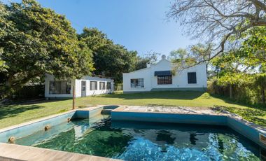 Casa con salida al río en Arroyo Leyes | Venta