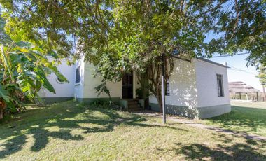 Casa con salida al río en Arroyo Leyes | Venta