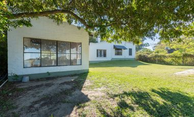 Casa con salida al río en Arroyo Leyes | Venta